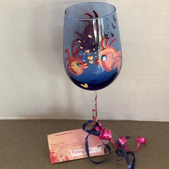 Flirting Fish Wine Glass - Picture 1 of 5
